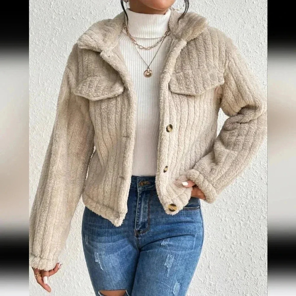 Flap Detail Fluffy Jacket - Picture 5 of 6